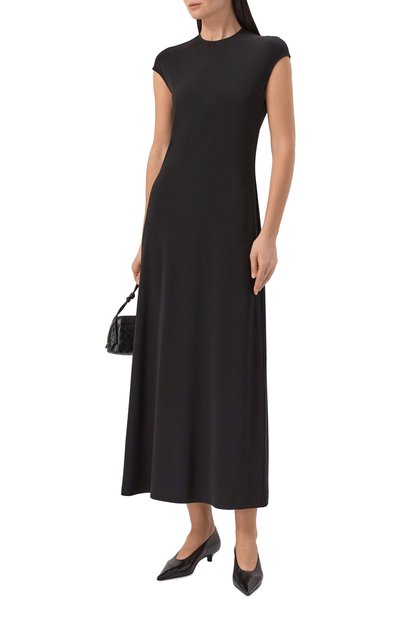 Платье из вискозы TOTEME черного цвета по цене 69950 руб., арт. 252-WRD0188-FB0162, фото 2 Платье из вискозы TOTEME, арт. 252-WRD0188-FB0162, фото 2
