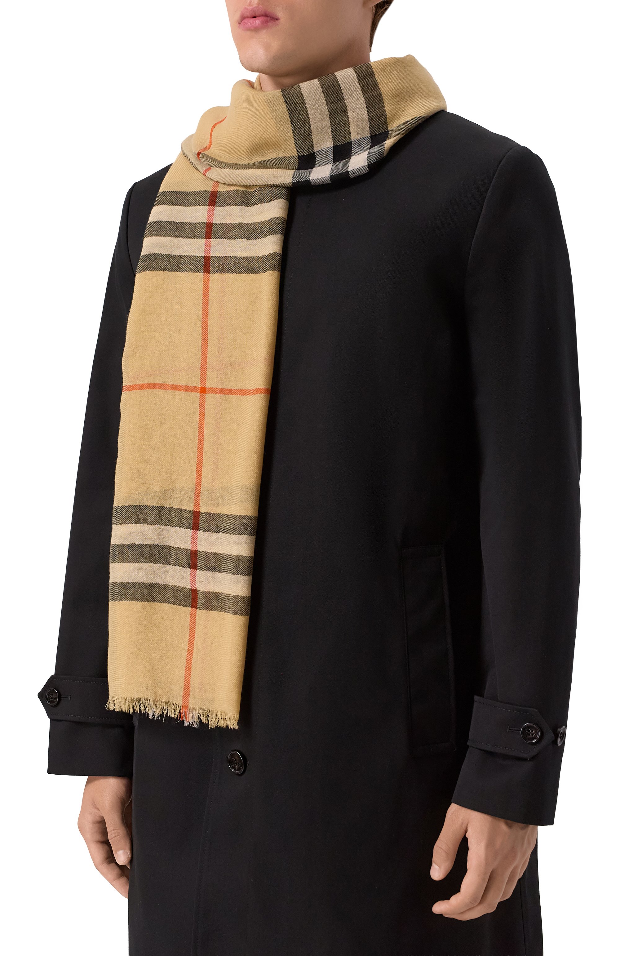 Шерстяной шарф BURBERRY бежевого цвета по цене 64700 руб., арт. 8085069, фото 2 Шерстяной шарф BURBERRY, арт. 8085069, фото 2