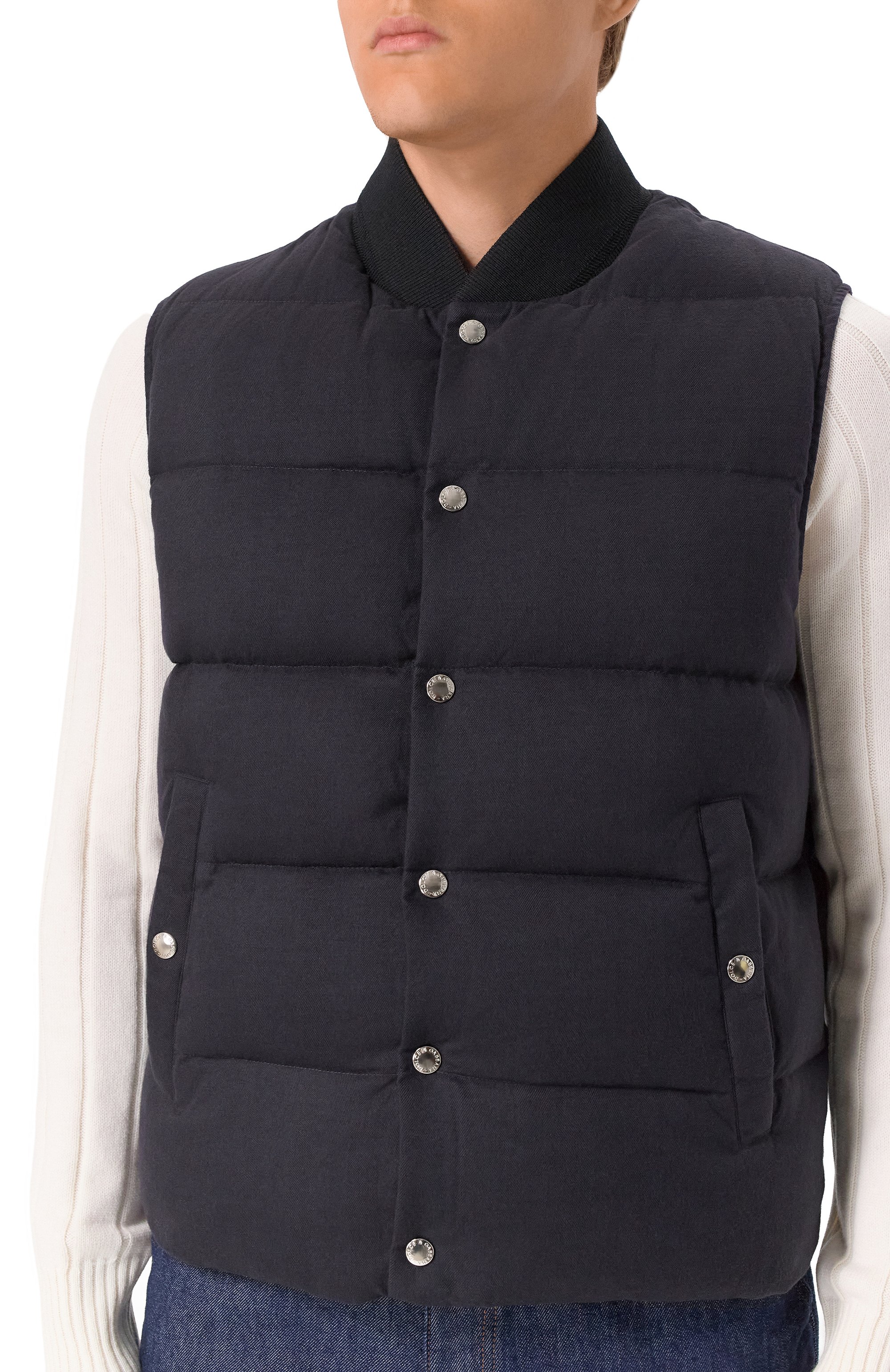 Двусторонний пуховый жилет DOLCE & GABBANA темно-серого цвета по цене 217500 руб., арт. G9BSPT/FCTAB, фото 5 Двусторонний пуховый жилет DOLCE & GABBANA, арт. G9BSPT/FCTAB, фото 5