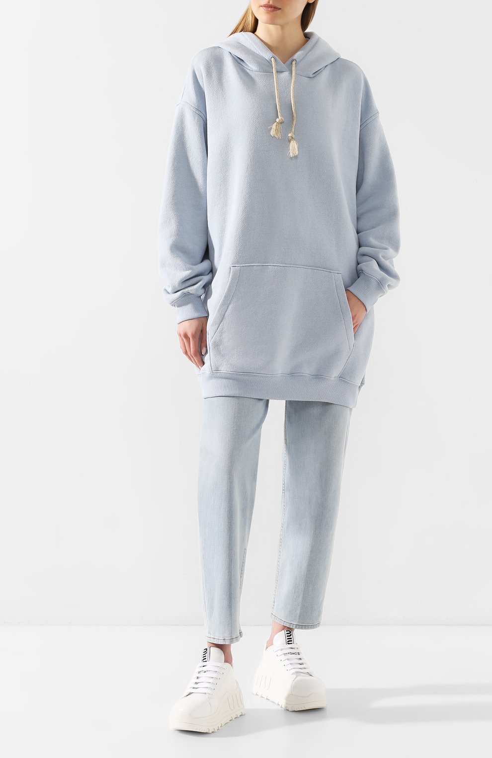 Хлопковое худи ACNE STUDIOS голубого цвета по цене 43500 руб., арт. AI0044/W, фото 2 Хлопковое худи ACNE STUDIOS, арт. AI0044/W, фото 2