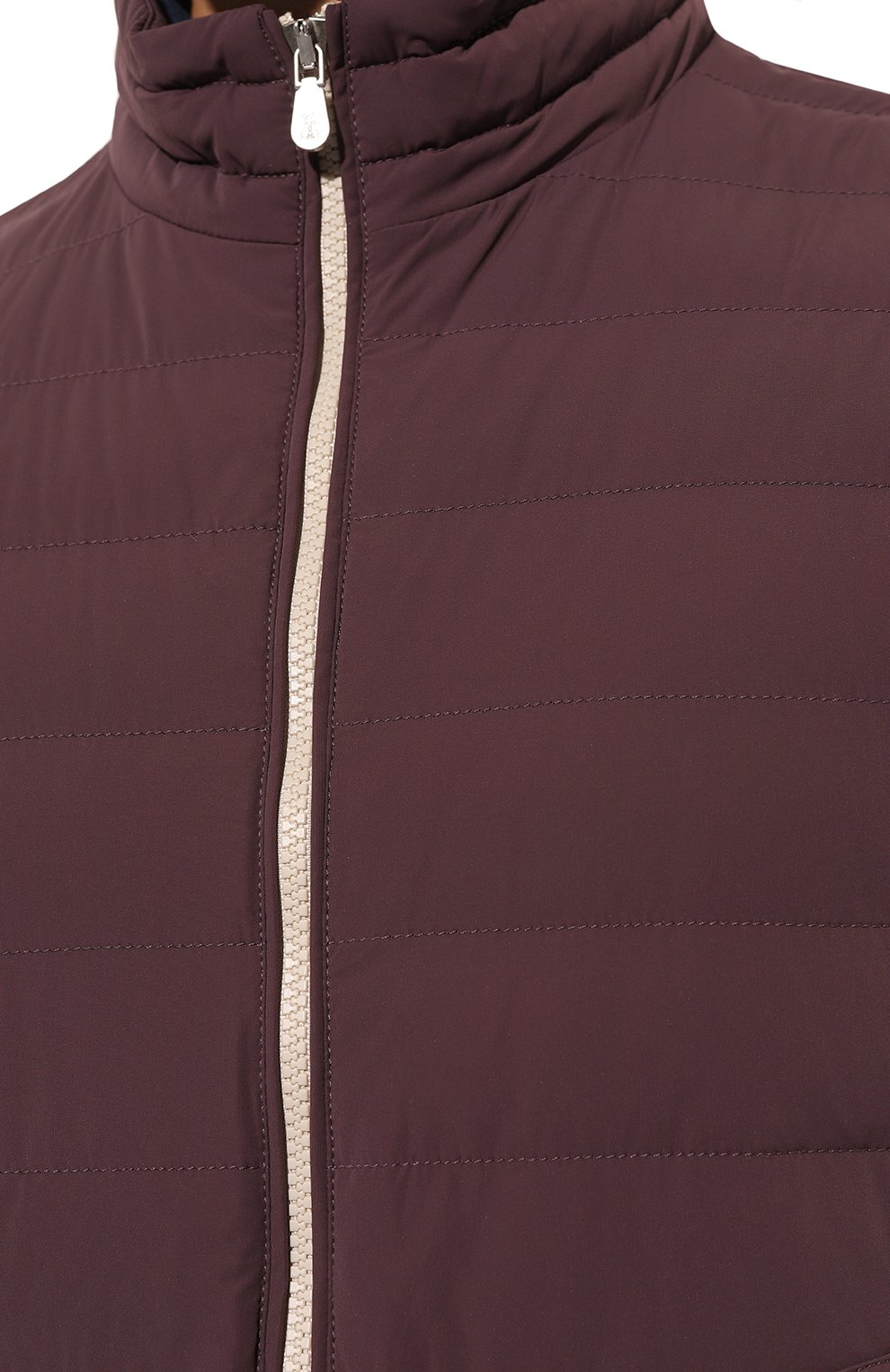 Пуховый жилет BRUNELLO CUCINELLI бордового цвета по цене 165000 руб., арт. MM403B2226, фото 5 Пуховый жилет BRUNELLO CUCINELLI, арт. MM403B2226, фото 5