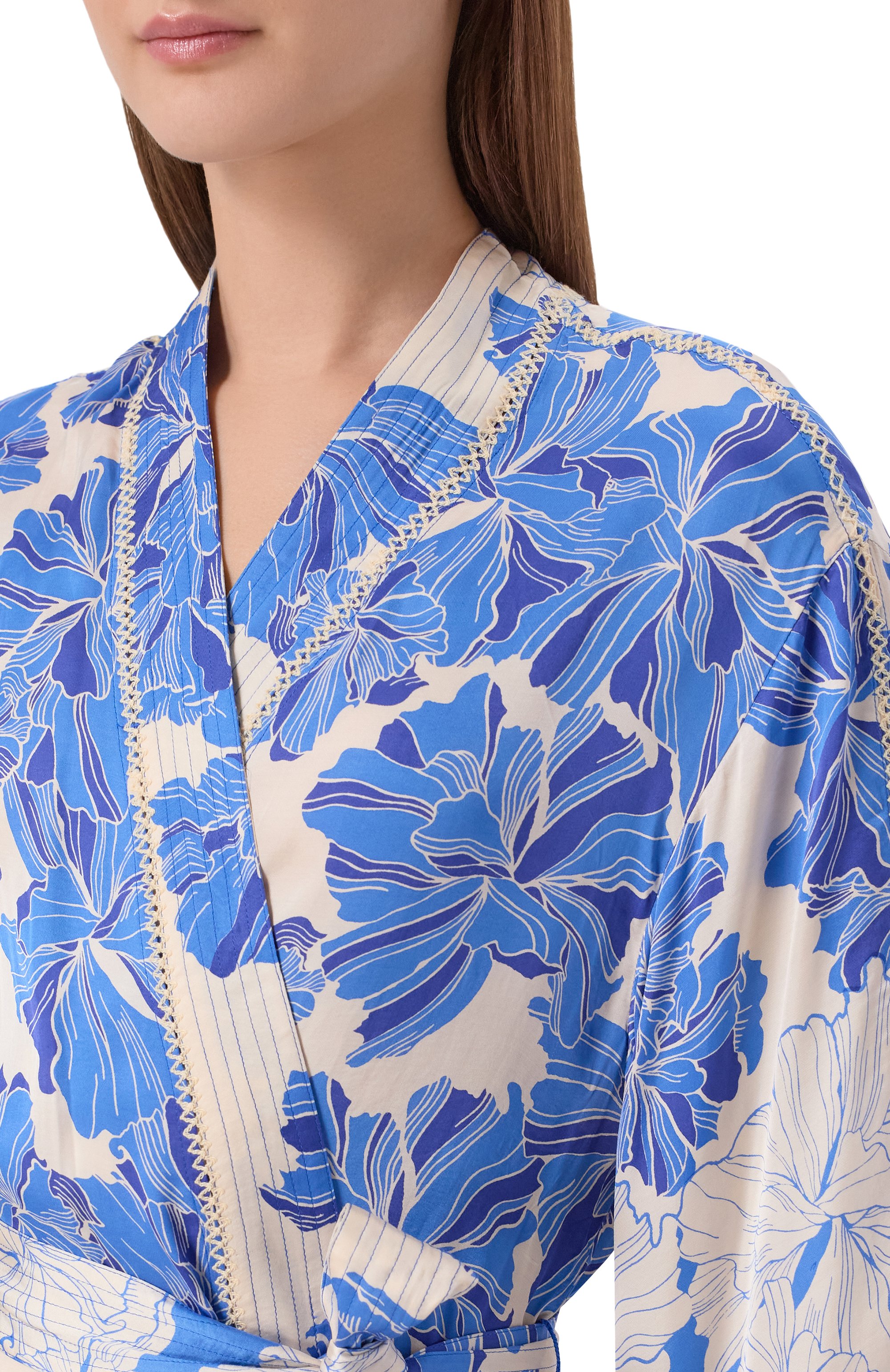 Кимоно из вискозы POUPETTE ST BARTH голубого цвета по цене 44750 руб., арт. W2LS26EVSFNU, фото 4 Кимоно из вискозы POUPETTE ST BARTH, арт. W2LS26EVSFNU, фото 4