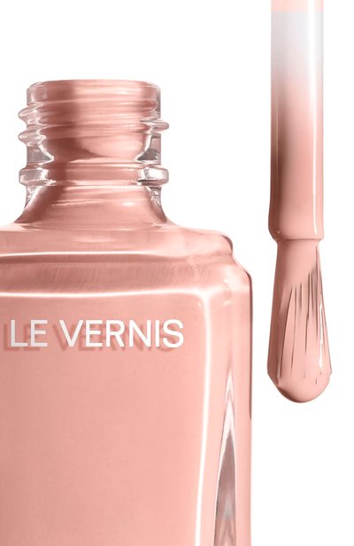 Лак для ногтей le vernis, оттенок faussaire 113 (13ml) CHANEL цвета по цене 5900 руб., арт. 3145891791136, фото 3 Лак для ногтей le vernis, оттенок faussaire 113 (13ml) CHANEL, арт. 3145891791136, фото 3