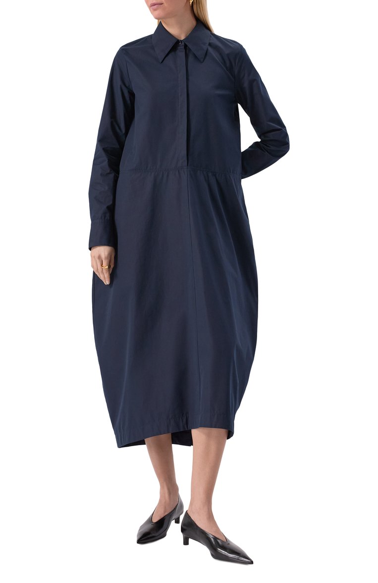 Женское хлопковое платье JIL SANDER темно-синего цвета, арт. J04CT0005-J45002 | Фото 3 (Драгоценные камни: Проставлено; Материал сплава: Проставлено; Длина Ж (юбки, платья, шорты): Миди; Рукава: Длинные; Стили: Минимализм; Случай: Повседневный; Женское Кросс-КТ: Платье-одежда; Материал внешний: Хлопок)