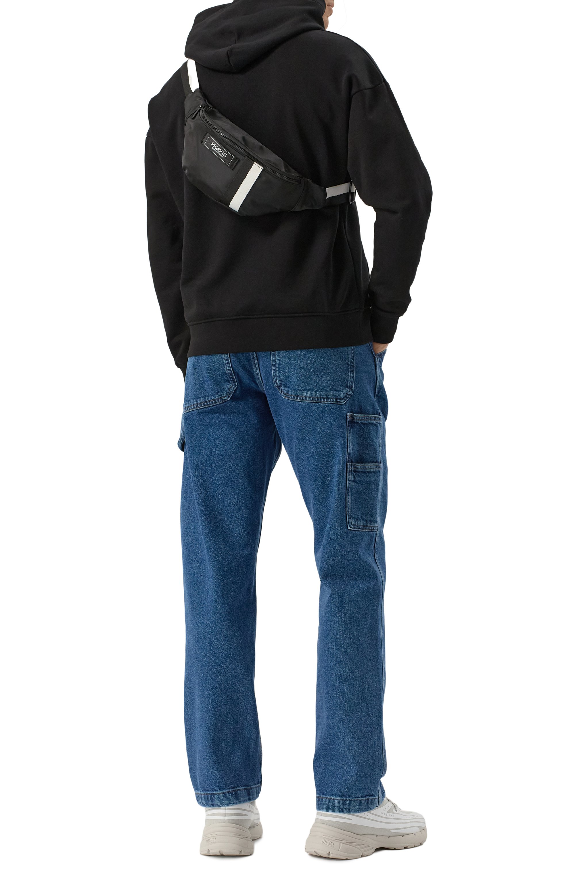 Поясная сумка albert DIRK BIKKEMBERGS черного цвета по цене 11800 руб., арт. BKB001035T, фото 7 Поясная сумка albert DIRK BIKKEMBERGS, арт. BKB001035T, фото 7