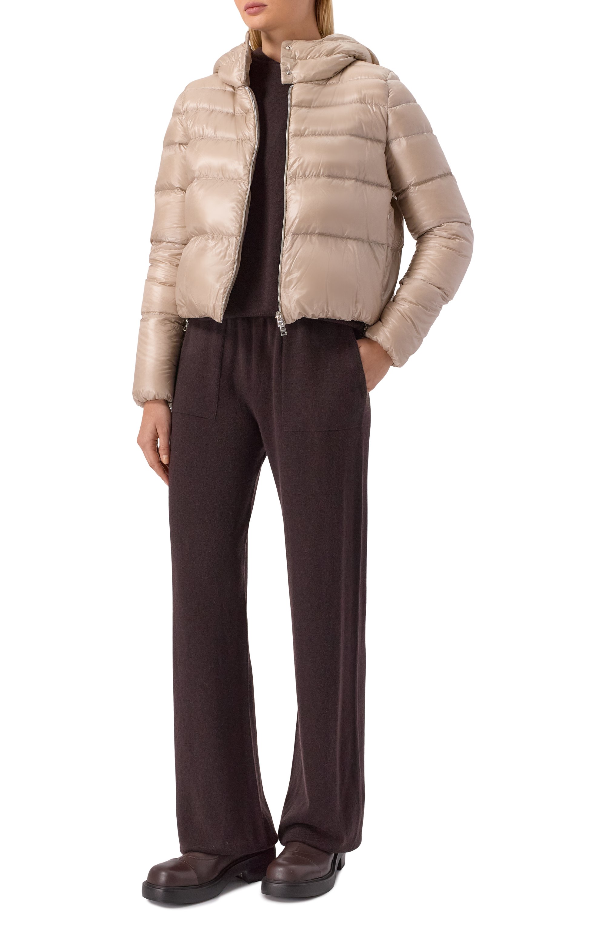 Пуховик HERNO бежевого цвета по цене 85300 руб., арт. PI00124DR/12017Z, фото 2 Пуховик HERNO, арт. PI00124DR/12017Z, фото 2