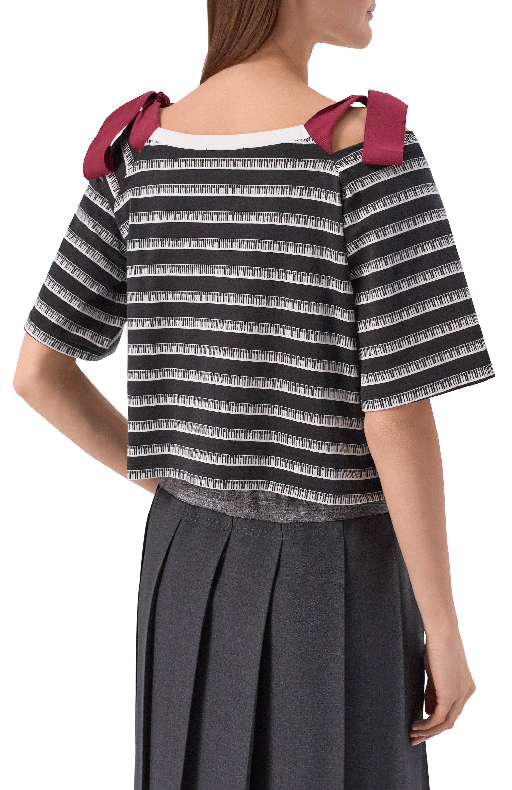 Хлопковая футболка UNDERCOVER черного цвета по цене 38200 руб., арт. UP1F1811-1, фото 4 Хлопковая футболка UNDERCOVER, арт. UP1F1811-1, фото 4