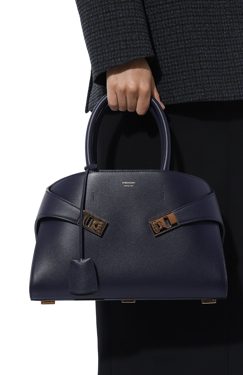 Сумка hug medium FERRAGAMO, арт. 215608/766762, фото 2