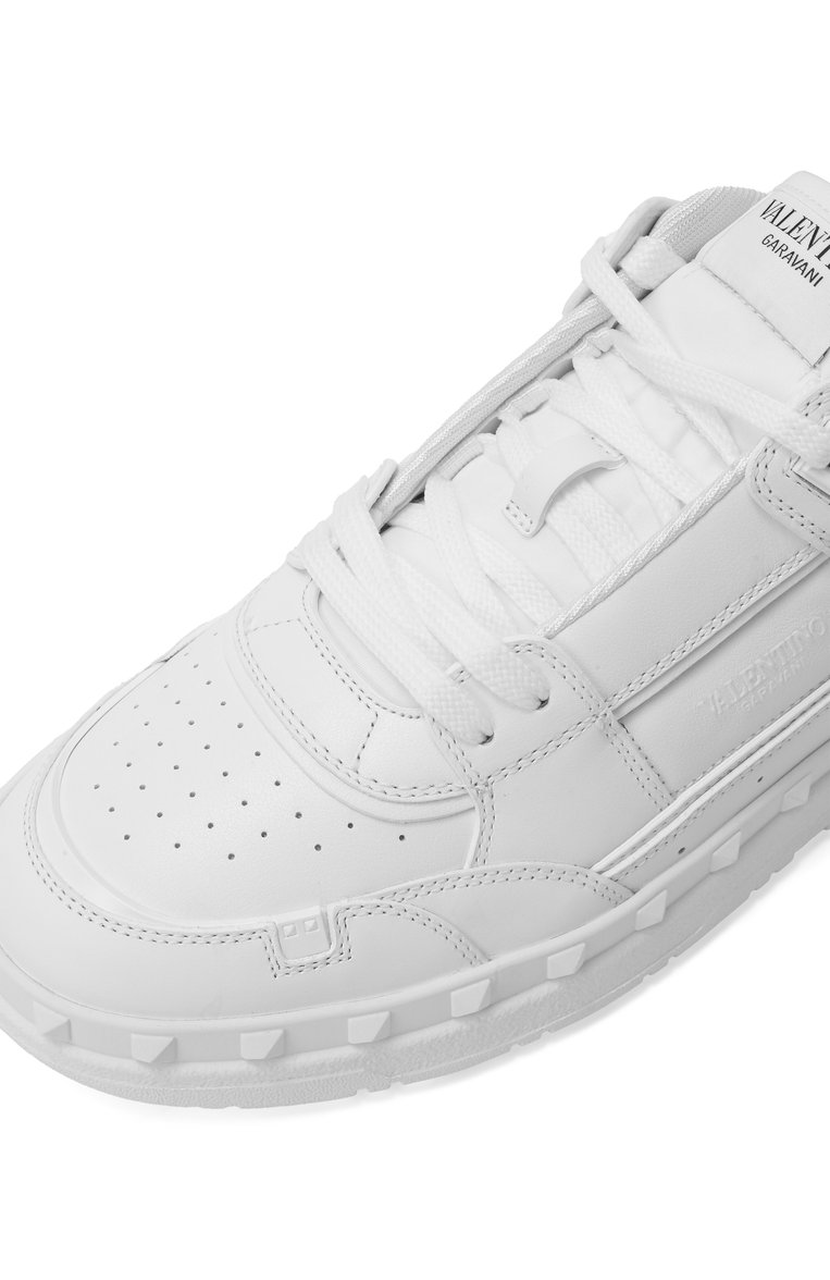 Мужские кожаные кеды freedots VALENTINO белого цвета, арт. 6Y2S0H43/RDG | Фото 7 (Подошва: Массивная; Материал внешний: Натуральная кожа; Материал внутренний: Текстиль; Кросс-КТ: Низкие; Материал утеплителя: Без утеплителя; Стили: Классический; Автоматизация состава: Проставлено; Автоматизация ТО: Проставлено)