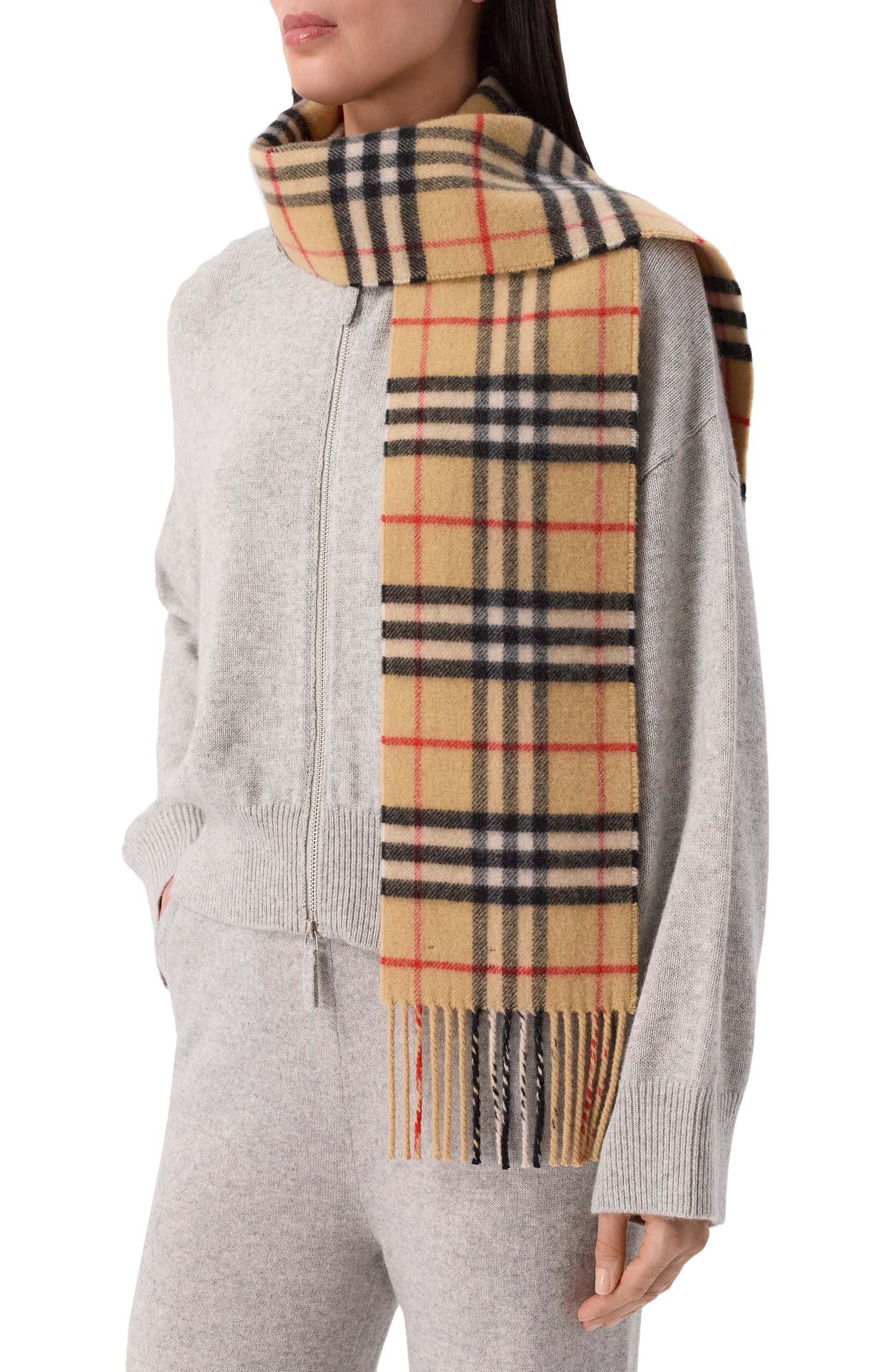 Кашемировый шарф BURBERRY бежевого цвета по цене 68550 руб., арт. 8113377, фото 2 Кашемировый шарф BURBERRY, арт. 8113377, фото 2