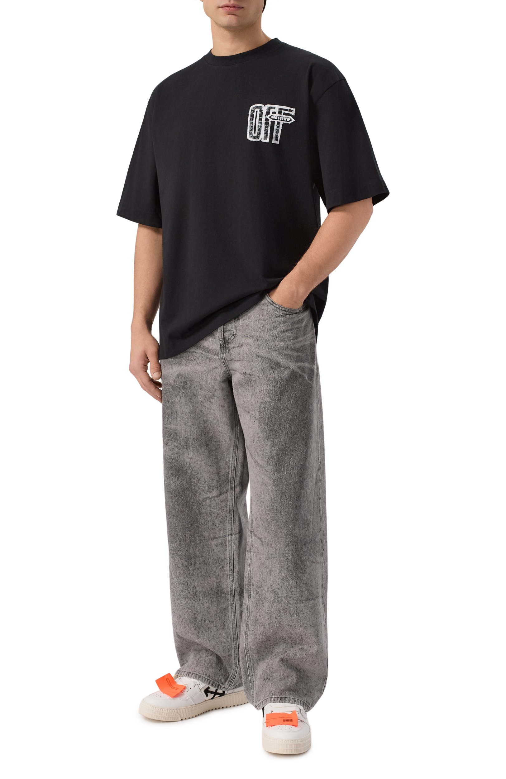 Хлопковая футболка OFF-WHITE черного цвета по цене 43500 руб., арт. 0MAA120F26JER00Y0, фото 2 Хлопковая футболка OFF-WHITE, арт. 0MAA120F26JER00Y0, фото 2