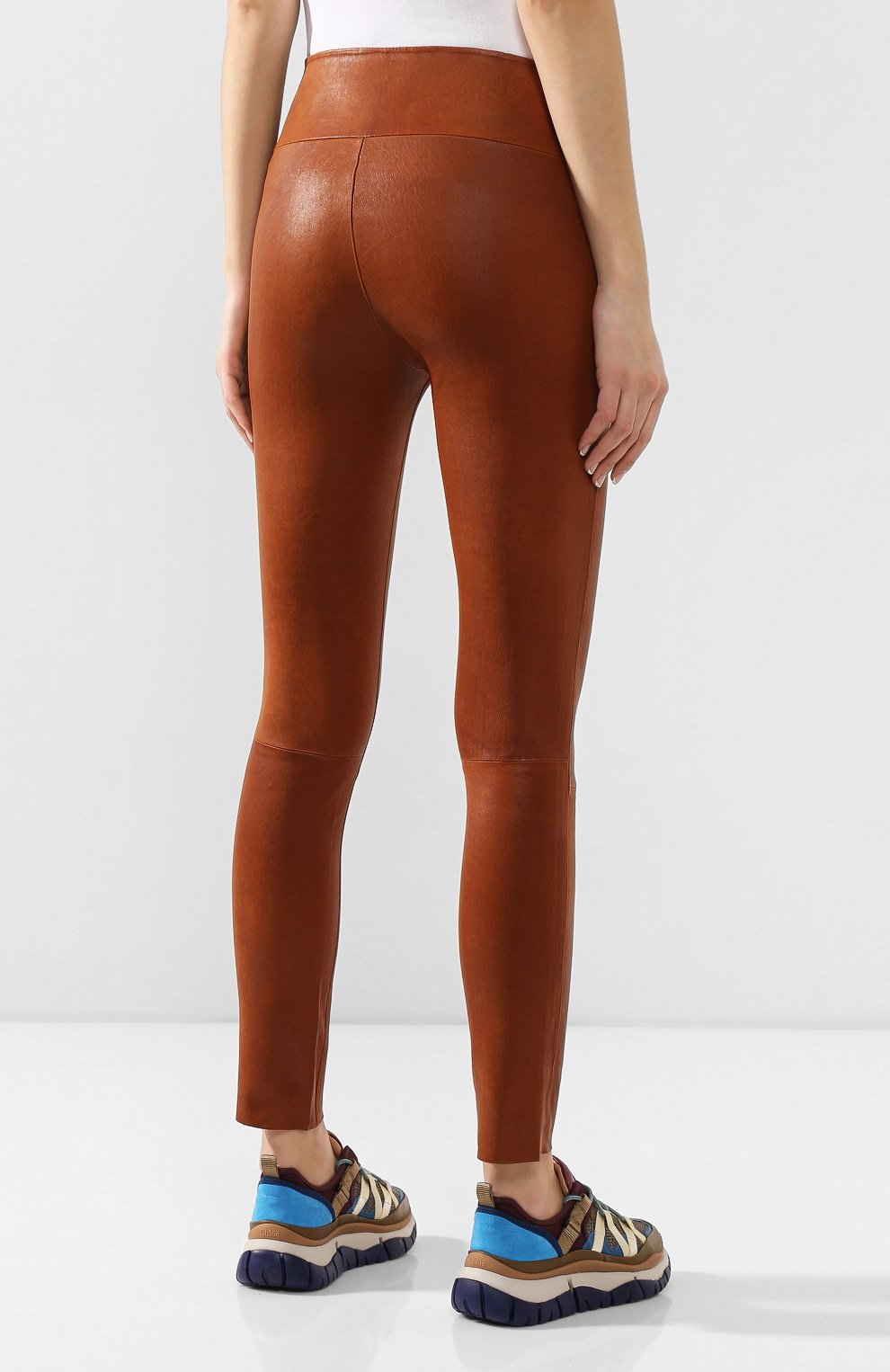 Кожаные легинсы SPRWMN коричневого цвета по цене 107000 руб., арт. ANK-003-L/ANKLE LEGGING, фото 4 Кожаные легинсы SPRWMN, арт. ANK-003-L/ANKLE LEGGING, фото 4