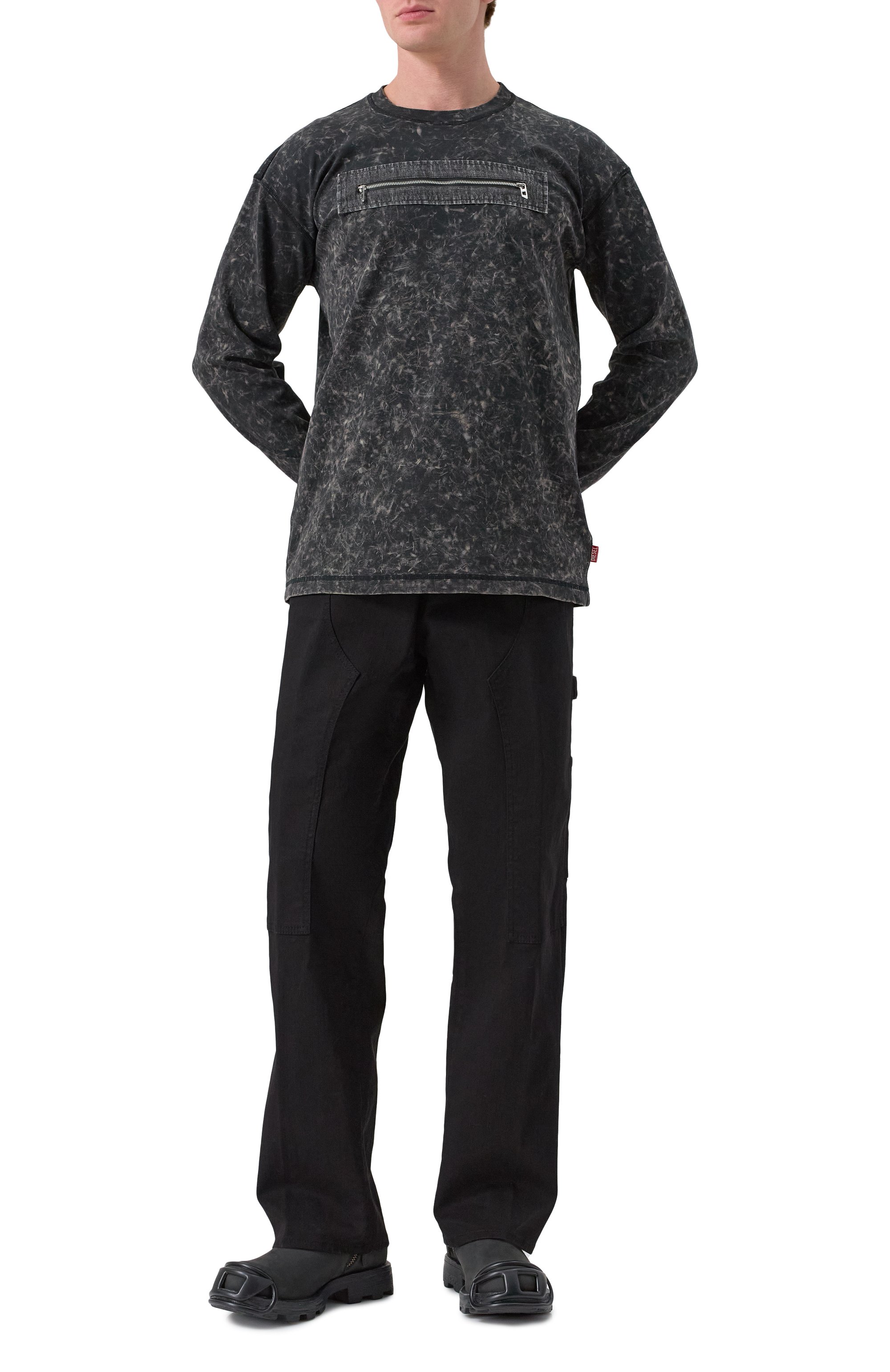 Джинсы loose carpenter DSQUARED2 черного цвета по цене 75450 руб., арт. S74LB1673/S39781, фото 2 Джинсы loose carpenter DSQUARED2, арт. S74LB1673/S39781, фото 2