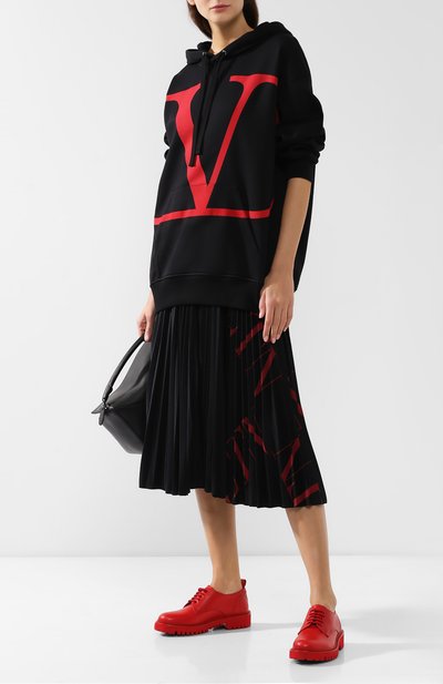 Плиссированная юбка VALENTINO черного цвета по цене 133500 руб., арт. SB3MD00U4T1, фото 2 Плиссированная юбка VALENTINO, арт. SB3MD00U4T1, фото 2