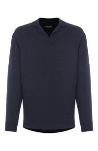 Темно-синий