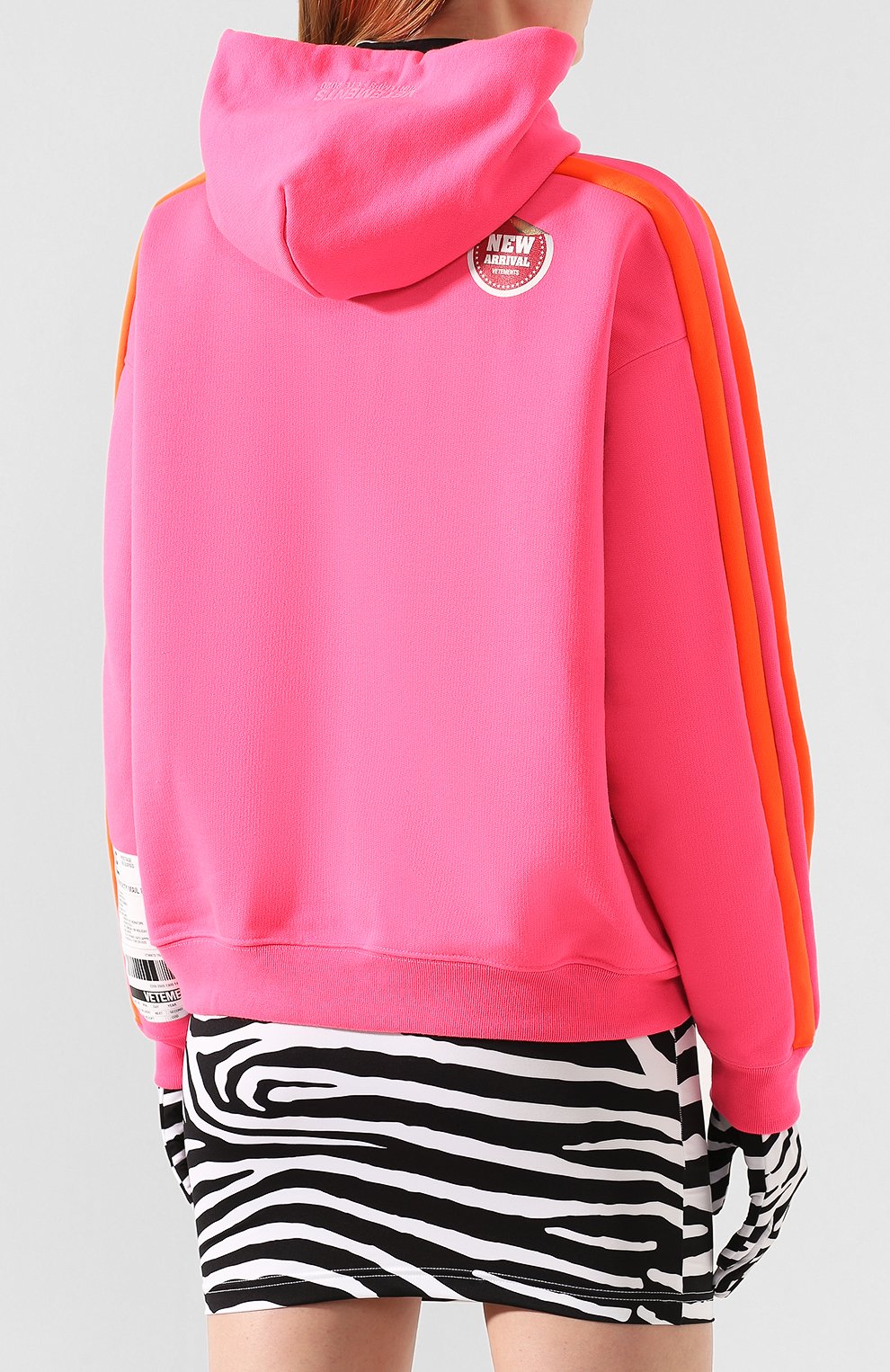 Худи VETEMENTS розового цвета по цене 51700 руб., арт. SS20TR154 1607/W/FLU0 PINK, фото 4 Худи VETEMENTS, арт. SS20TR154 1607/W/FLU0 PINK, фото 4