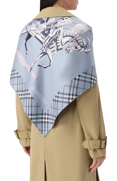 Шелковый платок BURBERRY голубого цвета по цене 69300 руб., арт. 8125814, фото 2 Шелковый платок BURBERRY, арт. 8125814, фото 2