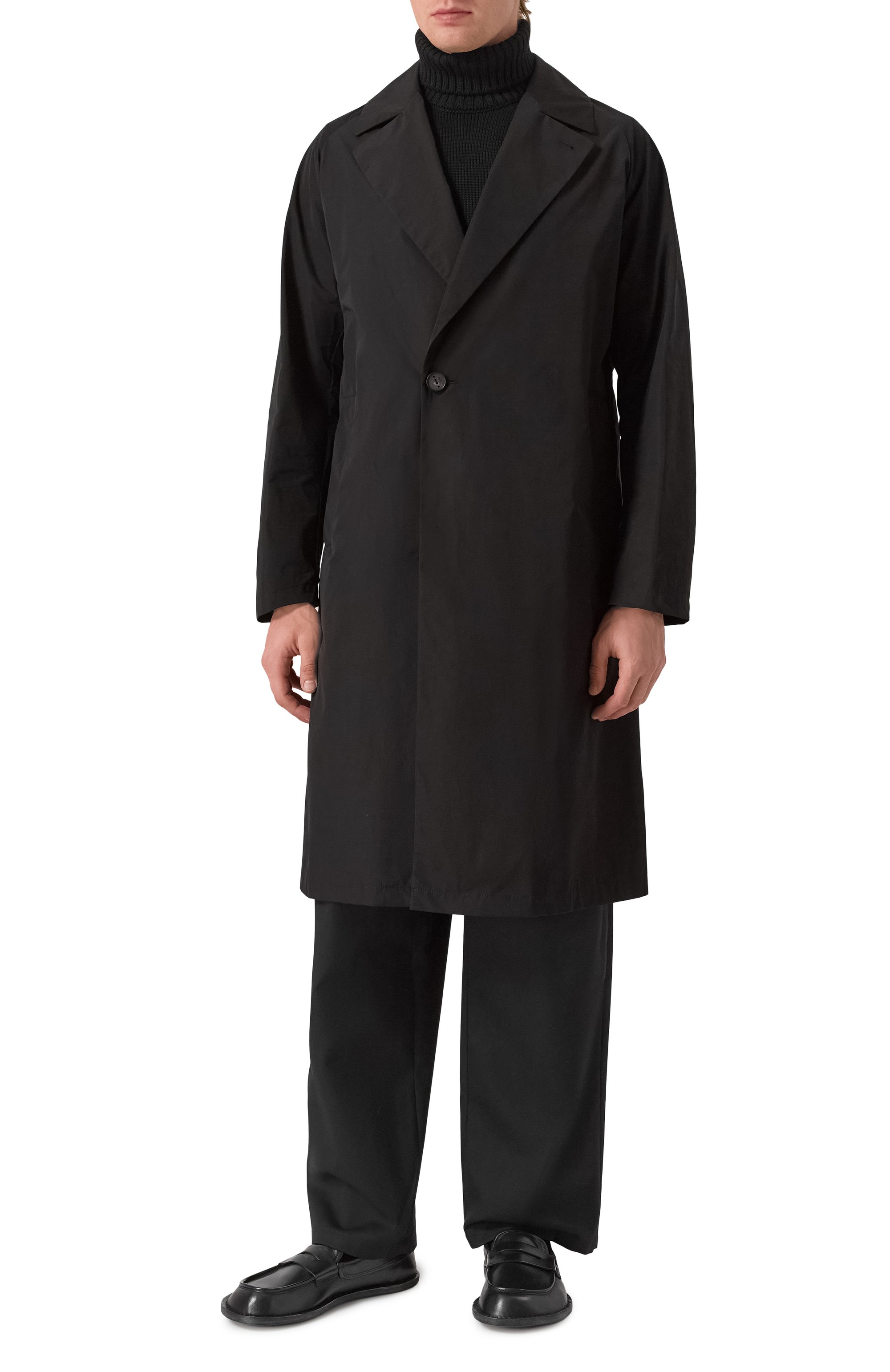 Плащ HEVO черного цвета по цене 79150 руб., арт. SURB0 S 130/H725, фото 3 Плащ HEVO, арт. SURB0 S 130/H725, фото 3