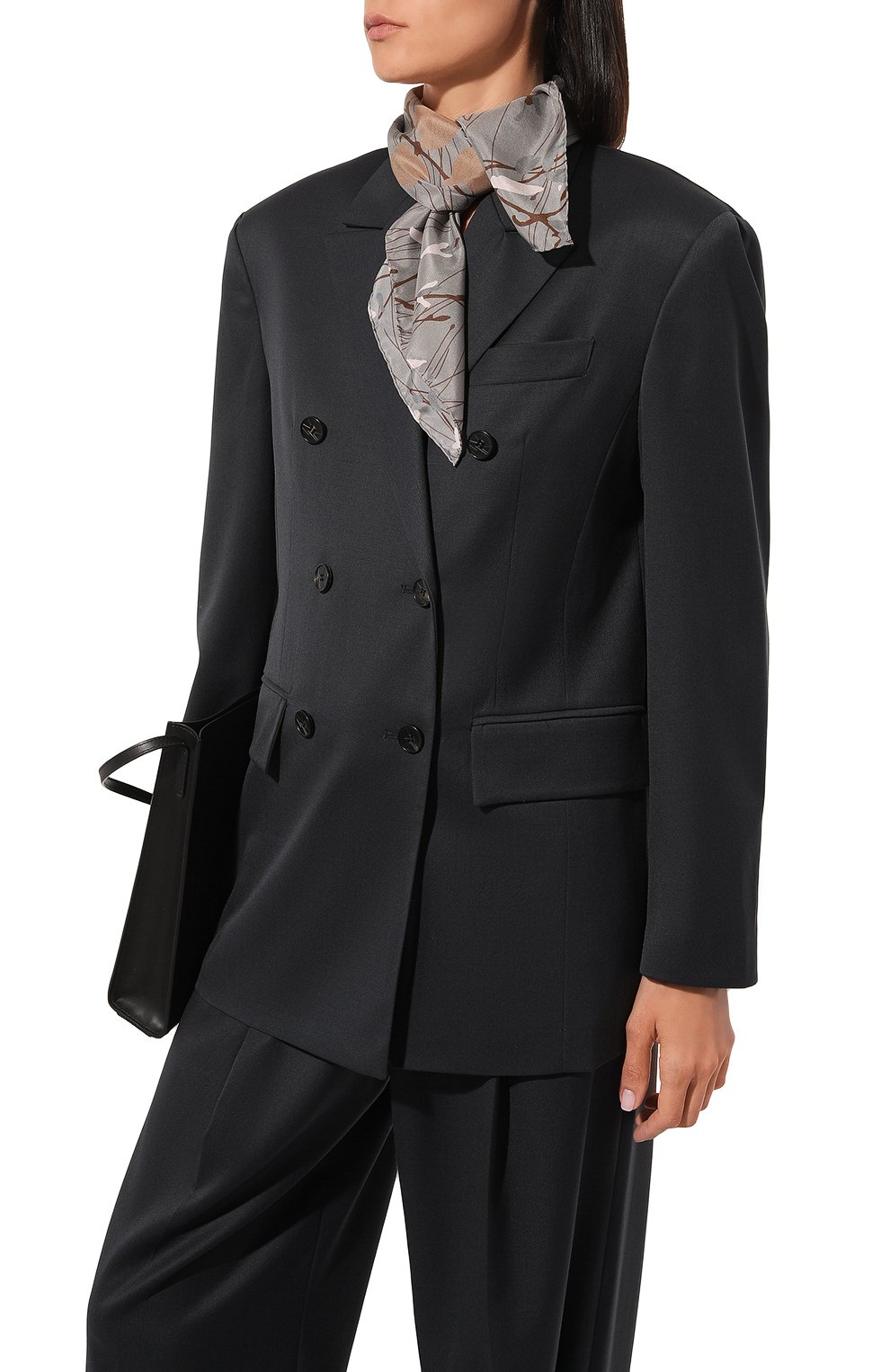 Шелковый платок BRUNELLO CUCINELLI серого цвета по цене 43700 руб., арт. MF0U0016P, фото 3 Шелковый платок BRUNELLO CUCINELLI, арт. MF0U0016P, фото 3