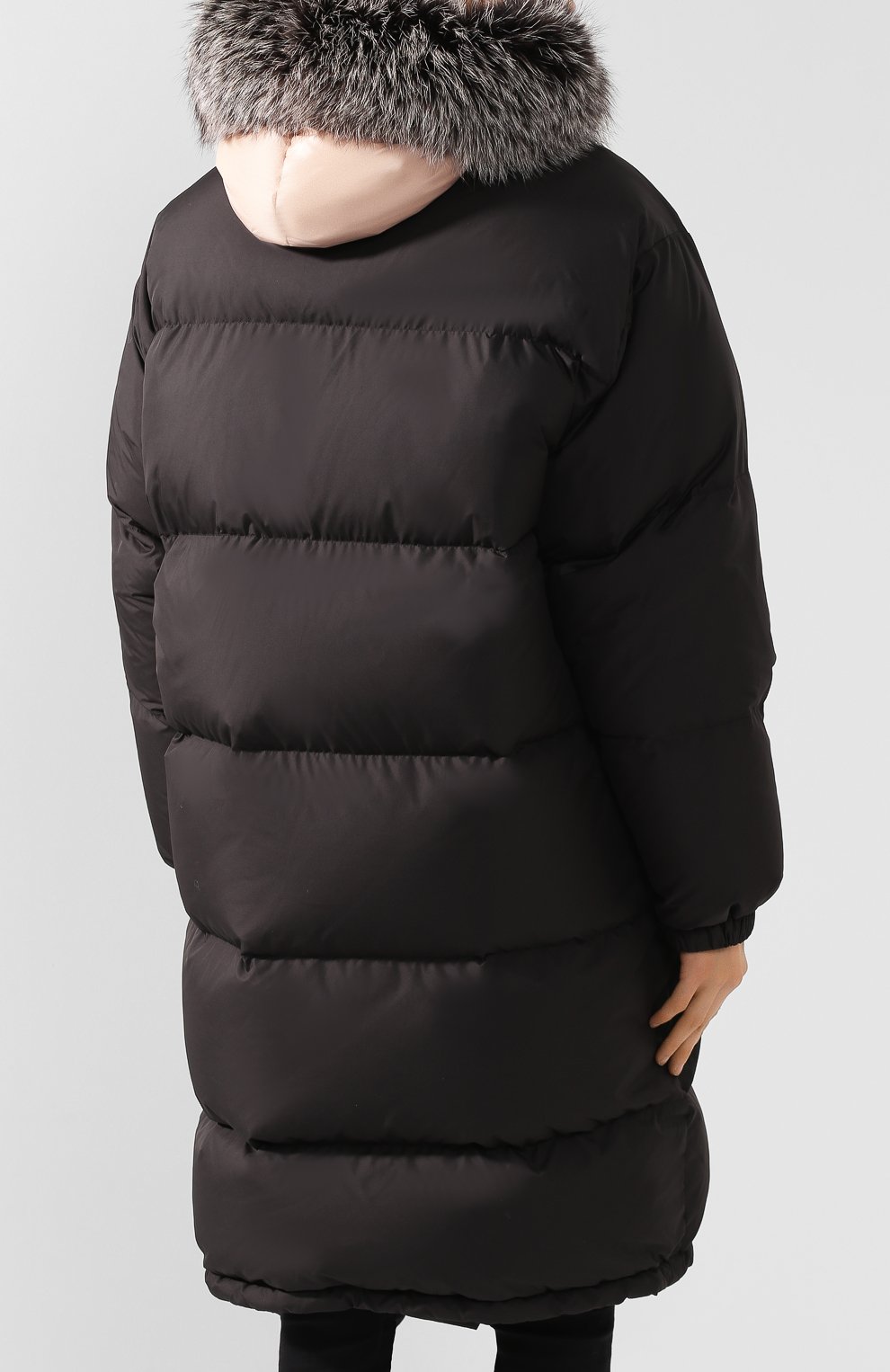 Пуховик YS ARMY PARIS черного цвета по цене 199500 руб., арт. 20WFM02010F67W, фото 4 Пуховик YS ARMY PARIS, арт. 20WFM02010F67W, фото 4