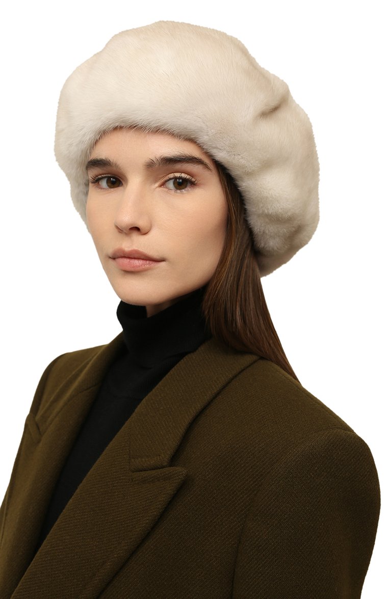Женский берет из меха норки VICTORIA KUSENKOVA молочного цвета, арт. 012000024313 | Фото 2 (Материал: Вискоза, Текстиль, Натуральный мех; Нос: Не проставлено)