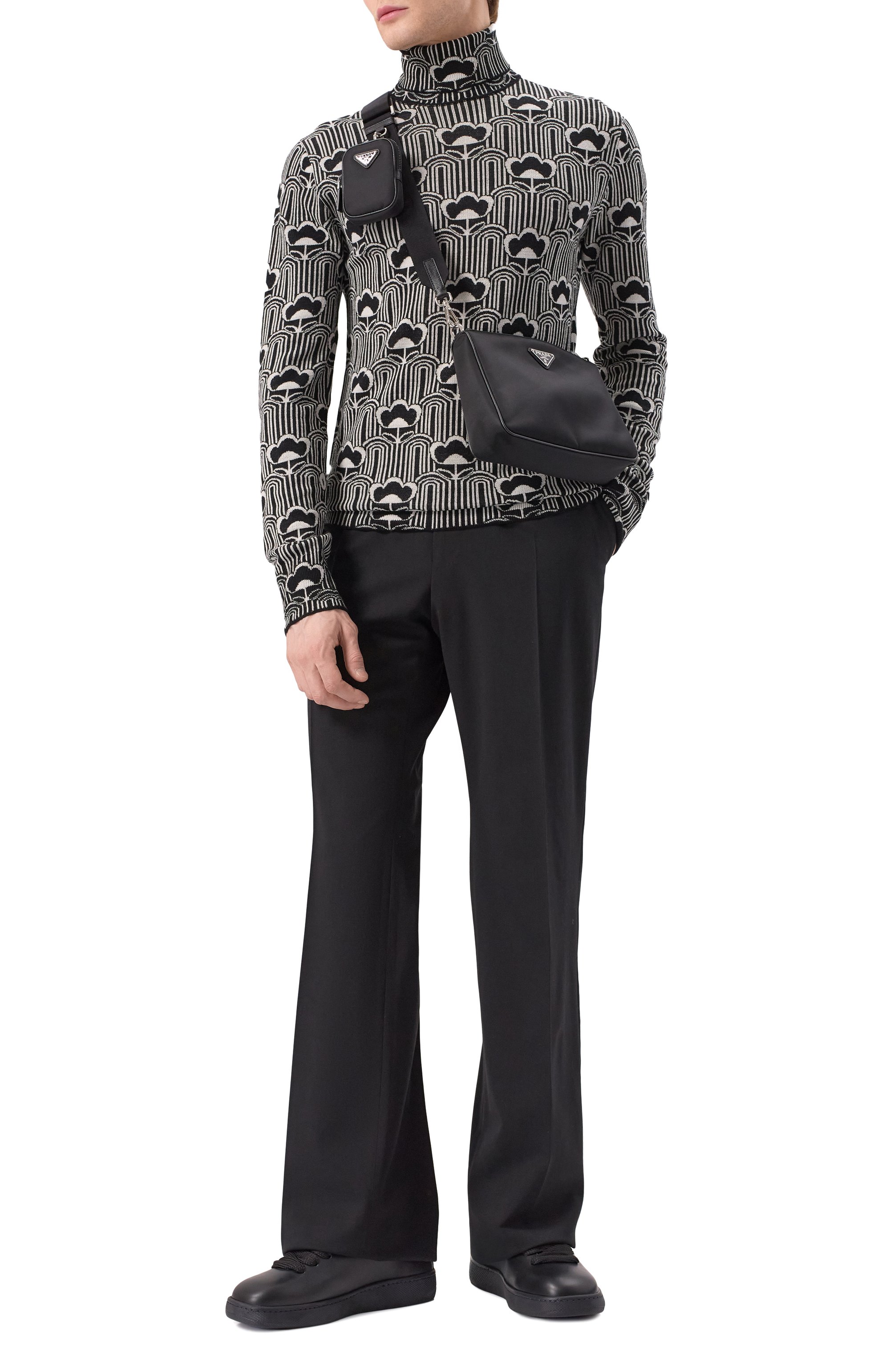 Сумка PRADA черного цвета по цене 165000 руб., арт. 2VH113-2DMH-F0002-OOO, фото 7 Сумка PRADA, арт. 2VH113-2DMH-F0002-OOO, фото 7