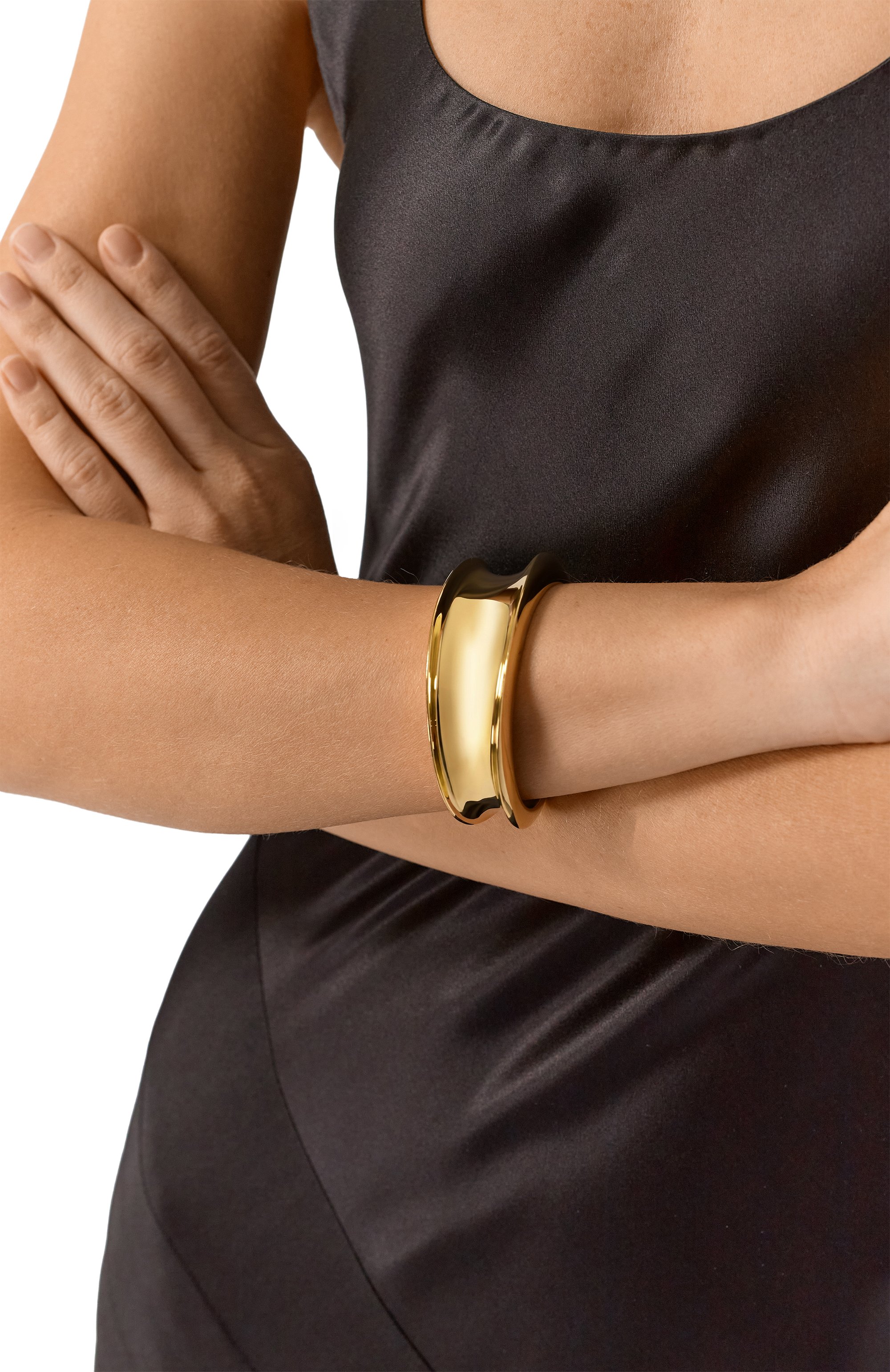 Браслет SAINT LAURENT золотого цвета по цене 107000 руб., арт. 752552/Y1500, фото 2 Браслет SAINT LAURENT, арт. 752552/Y1500, фото 2