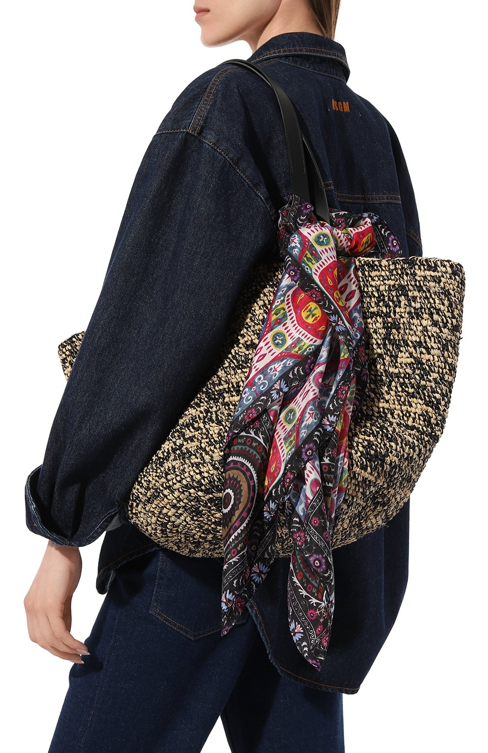 Шелковый платок сюзане GOURJI красного цвета по цене 14990 руб., арт. T21SUZ7RDR/1, фото 2 Шелковый платок сюзане GOURJI, арт. T21SUZ7RDR/1, фото 2