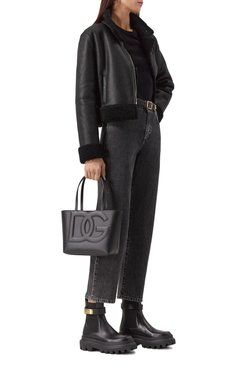 Женская сумка-тоут dg logo small DOLCE & GABBANA черного цвета, арт. BB7337/AW576 | Фото 7 (Материал: Натуральная кожа; Сумки-технические: Сумки-шопперы; Размер: small)
