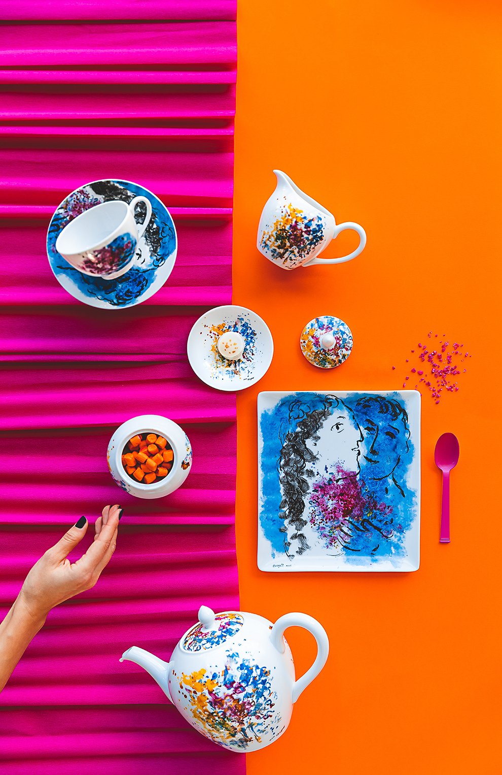 Чайный сервиз на 6 персон les bouquets de fleurs de marc chagall BERNARDAUD разноцветного цвета по цене 448000 руб., арт. 1828/22626, фото 6 Чайный сервиз на 6 персон les bouquets de fleurs de marc chagall BERNARDAUD, арт. 1828/22626, фото 6