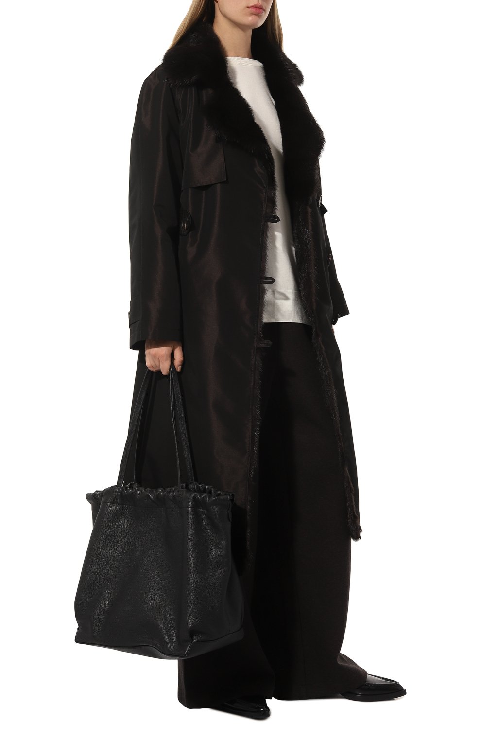 Тренч с меховой подкладкой COLOR TEMPERATURE коричневого цвета по цене 900000 руб., арт. Пл, Кол-10/373, фото 2 Тренч с меховой подкладкой COLOR TEMPERATURE, арт. Пл, Кол-10/373, фото 2