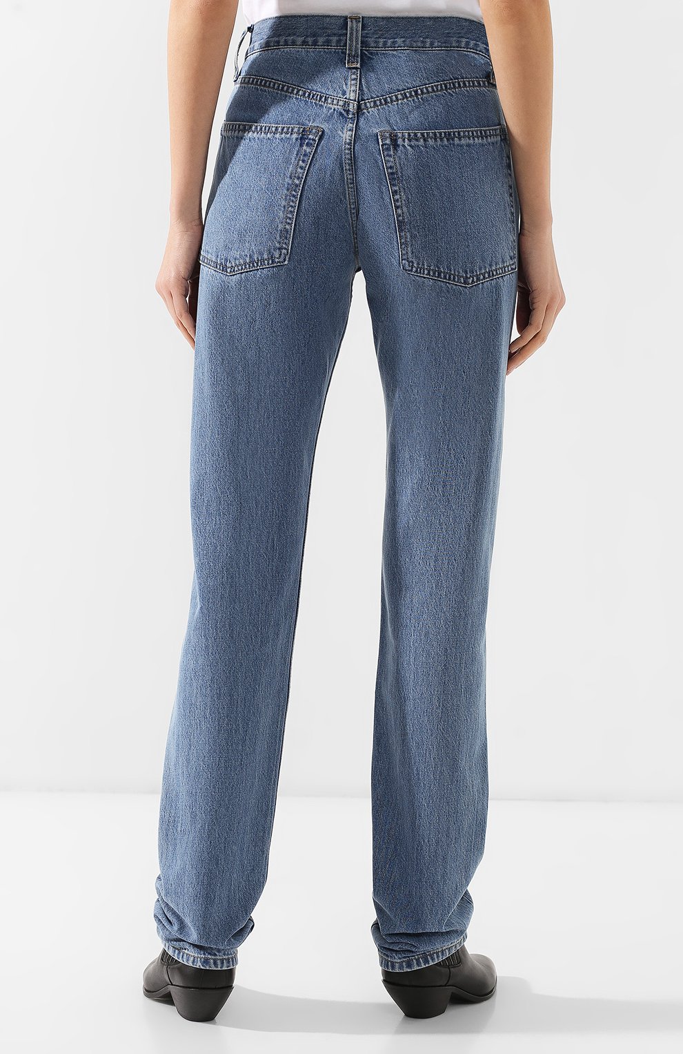 Джинсы HELMUT LANG голубого цвета по цене 33100 руб., арт. I09DW210, фото 4 Джинсы HELMUT LANG, арт. I09DW210, фото 4