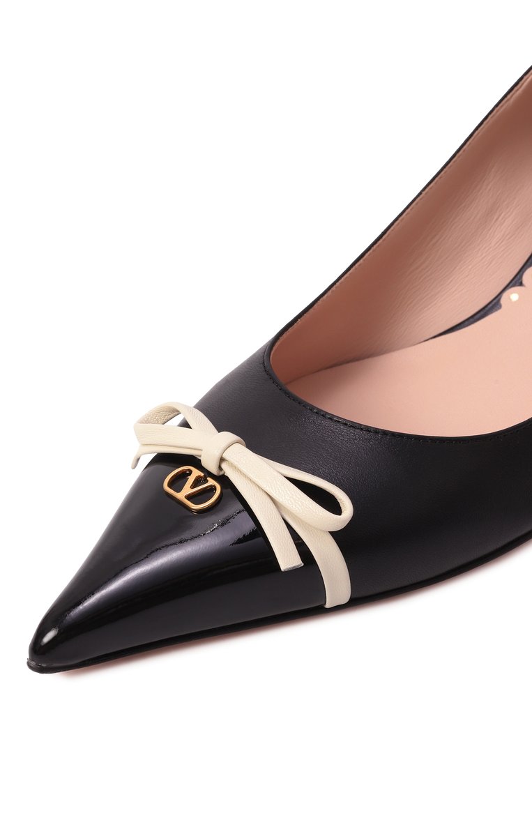 Женские кожаные туфли bepointy 45 VALENTINO черного цвета, арт. 6W2S0LQ0/DAL | Фото 7 (Материал внутренний: Натуральная кожа; Материал внешний: Натуральная кожа; Каблук высота: Низкий; Подошва: Плоская; Каблук тип: Kitten heel; Автоматизация ТО: Проставлено; Автоматизация состава: Проставлено)