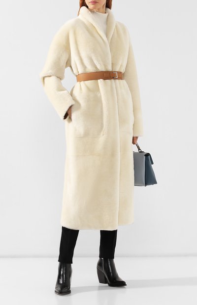 Двусторонняя дубленка LORO PIANA бежевого цвета по цене 1335000 руб., арт. FAI7016, фото 2 Двусторонняя дубленка LORO PIANA, арт. FAI7016, фото 2
