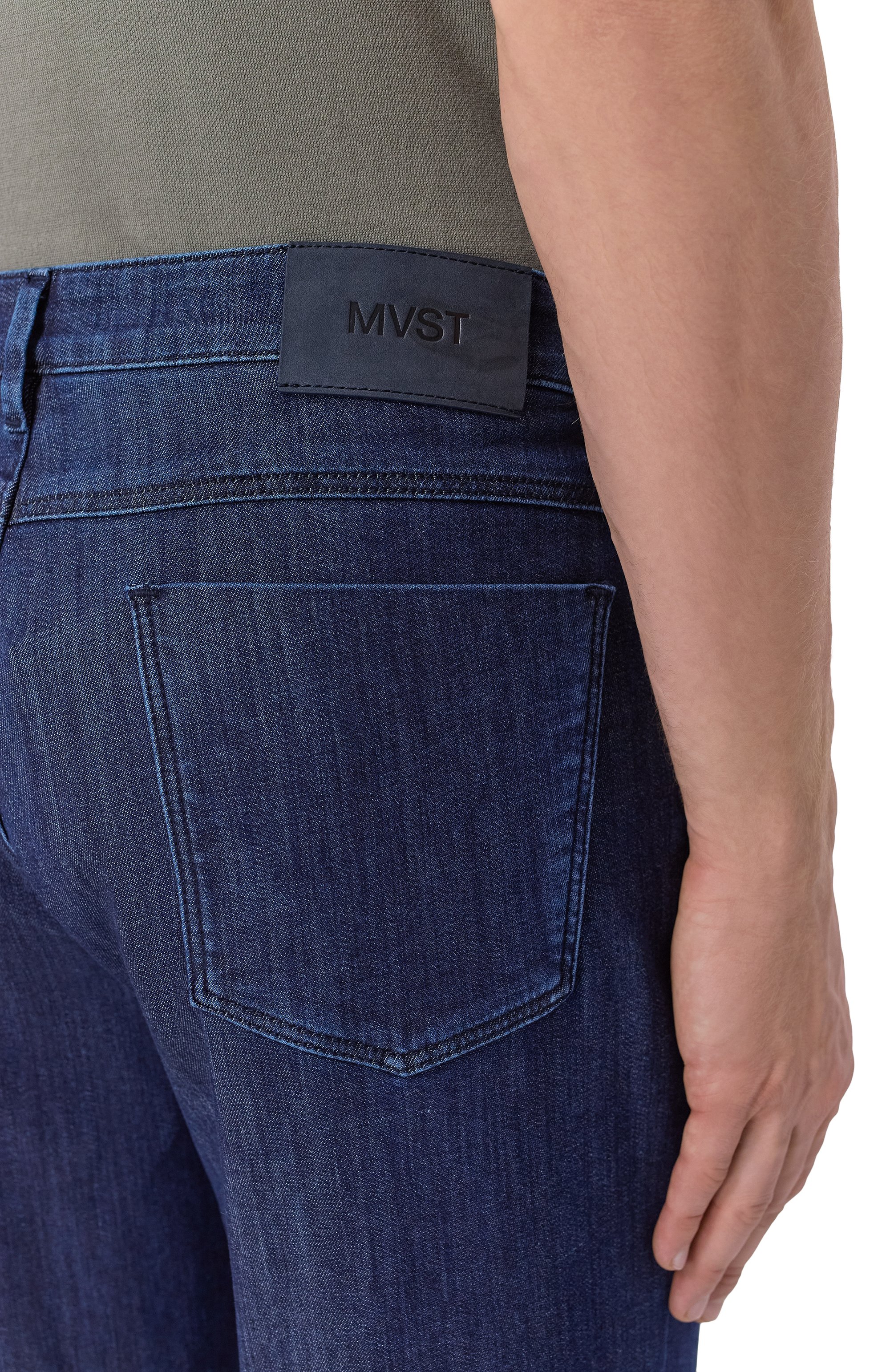Джинсы MVST темно-синего цвета по цене 89250 руб., арт. M26.CSM.T407/T4960, фото 5 Джинсы MVST, арт. M26.CSM.T407/T4960, фото 5