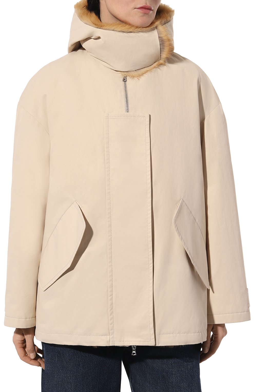Куртка с подкладкой из меха колонка COLOR TEMPERATURE кремового цвета по цене 543400 руб., арт. Пл,Кол-22/385, фото 3 Куртка с подкладкой из меха колонка COLOR TEMPERATURE, арт. Пл,Кол-22/385, фото 3