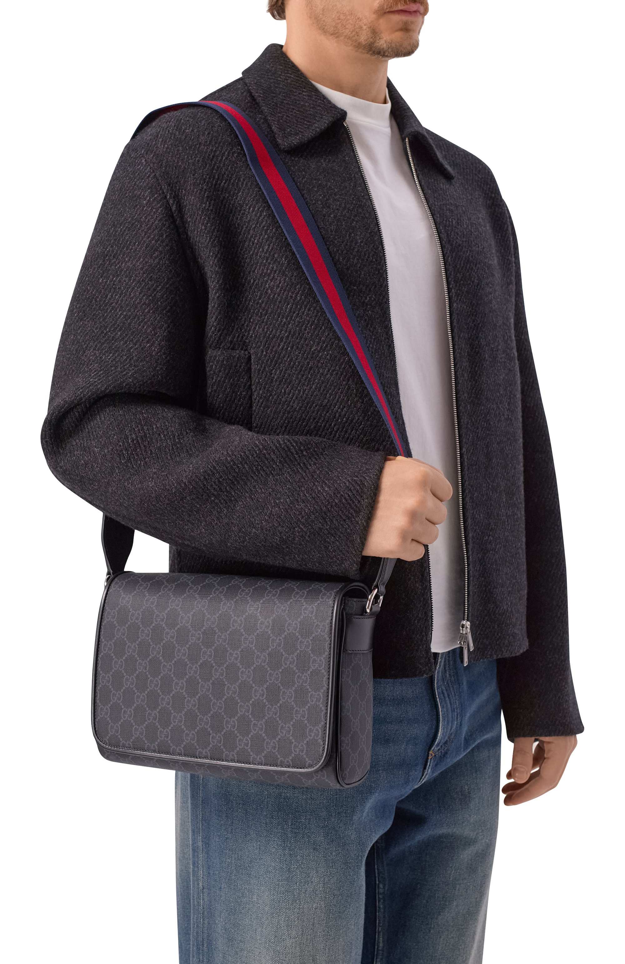 Сумка gg supreme medium GUCCI черного цвета по цене 234500 руб., арт. 792124/FADJA, фото 2 Сумка gg supreme medium GUCCI, арт. 792124/FADJA, фото 2