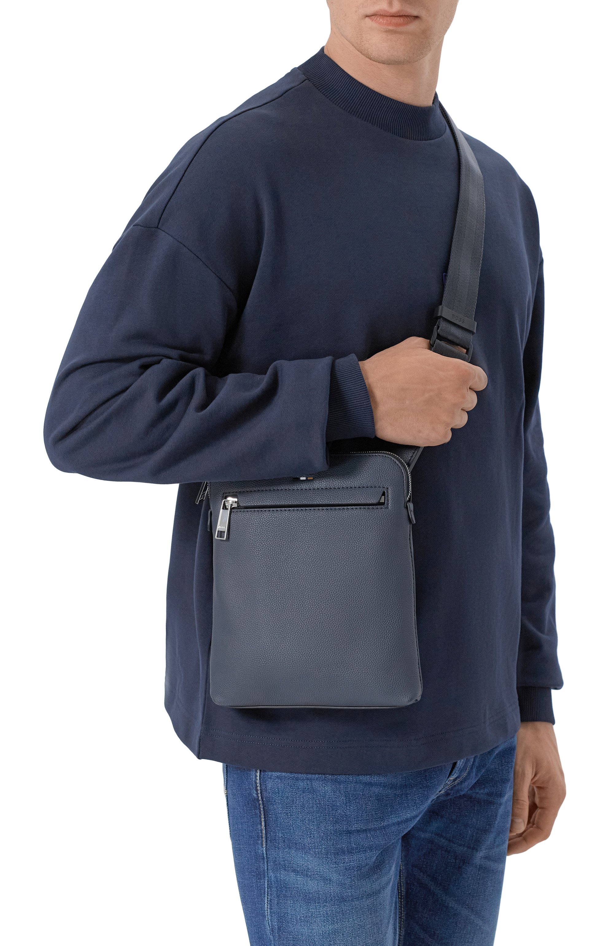 Сумка ray BOSS синего цвета по цене 14850 руб., арт. 50536477, фото 2 Сумка ray BOSS, арт. 50536477, фото 2