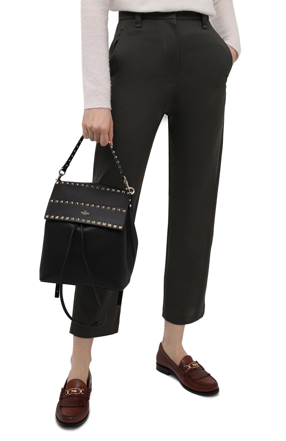 Рюкзак rockstud VALENTINO черного цвета по цене 231000 руб., арт. WW2B0H60/YRK, фото 2 Рюкзак rockstud VALENTINO, арт. WW2B0H60/YRK, фото 2