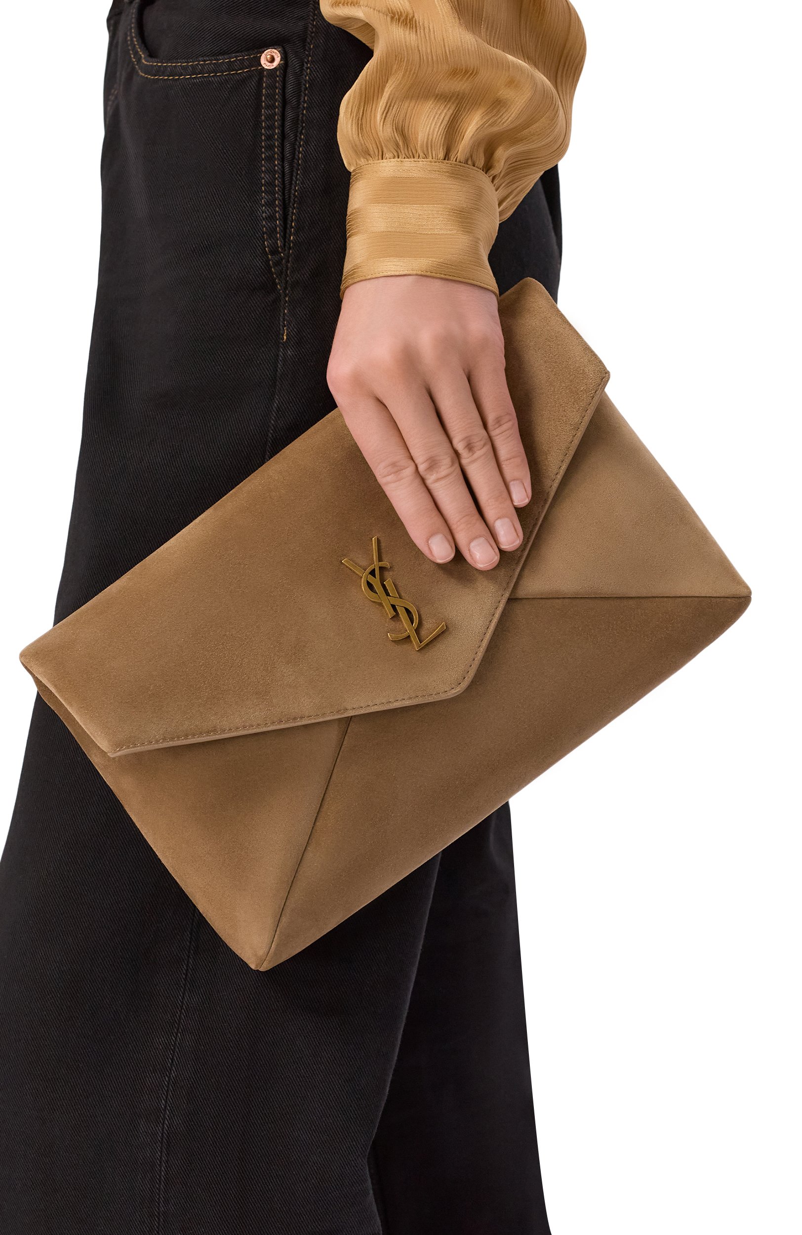 Клатч cassandre large SAINT LAURENT темно-бежевого цвета по цене 169500 руб., арт. 769307/1U80W, фото 2 Клатч cassandre large SAINT LAURENT, арт. 769307/1U80W, фото 2