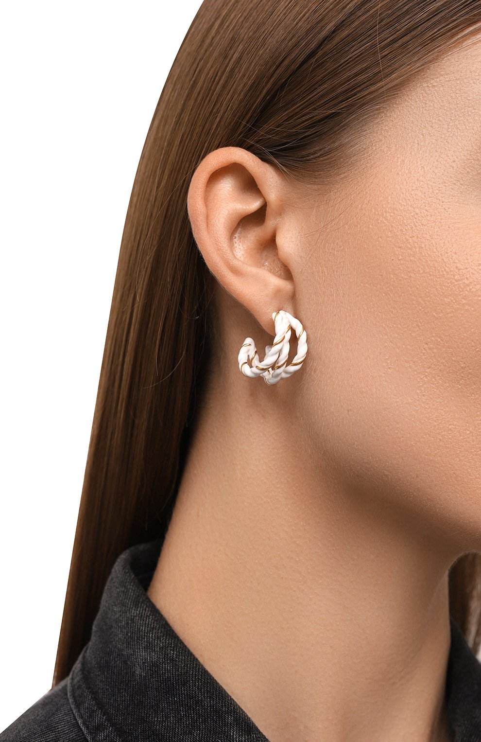 Серьги MAISON MARGIELA белого цвета по цене 46950 руб., арт. SM1VG0051 P6477, фото 2 Серьги MAISON MARGIELA, арт. SM1VG0051 P6477, фото 2