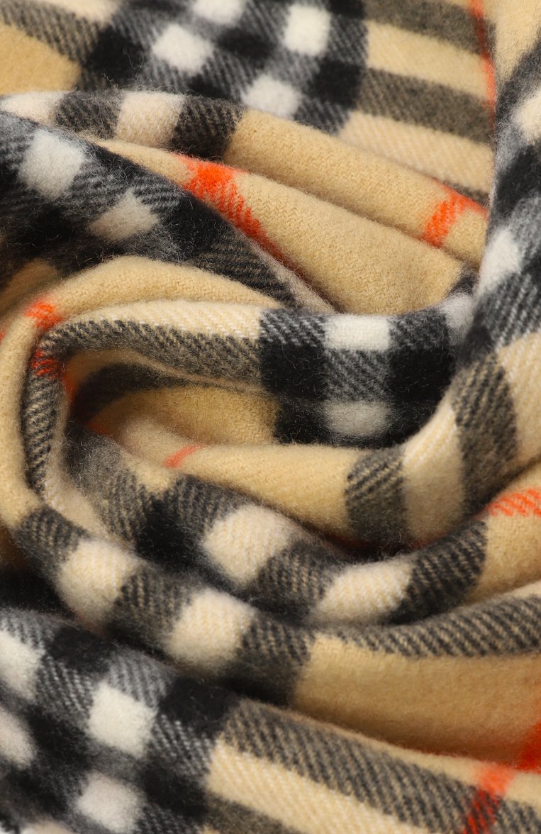 Женский кашемировый шарф BURBERRY бежевого цвета, арт. 8102900 | Фото 5 (Нос: Не проставлено; Материал: Кашемир, Шерсть, Текстиль; Автоматизация состава: Проставлено)
