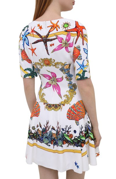 Платье из вискозы VERSACE разноцветного цвета по цене 318000 руб., арт. A89147/1F00958, фото 4 Платье из вискозы VERSACE, арт. A89147/1F00958, фото 4