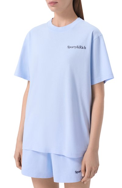 Хлопковая футболка SPORTY AND RICH голубого цвета по цене 12150 руб., арт. T011975300BL90, фото 3 Хлопковая футболка SPORTY AND RICH, арт. T011975300BL90, фото 3