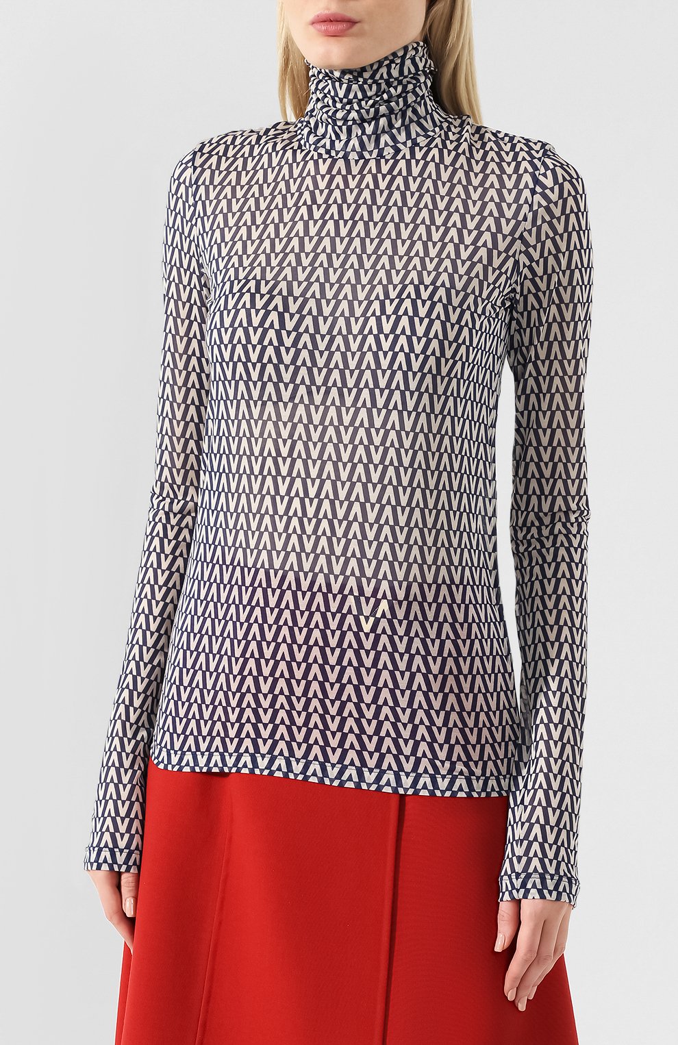 Водолазка из вискозы VALENTINO синего цвета по цене 59700 руб., арт. RB3MG00UGGP, фото 3 Водолазка из вискозы VALENTINO, арт. RB3MG00UGGP, фото 3