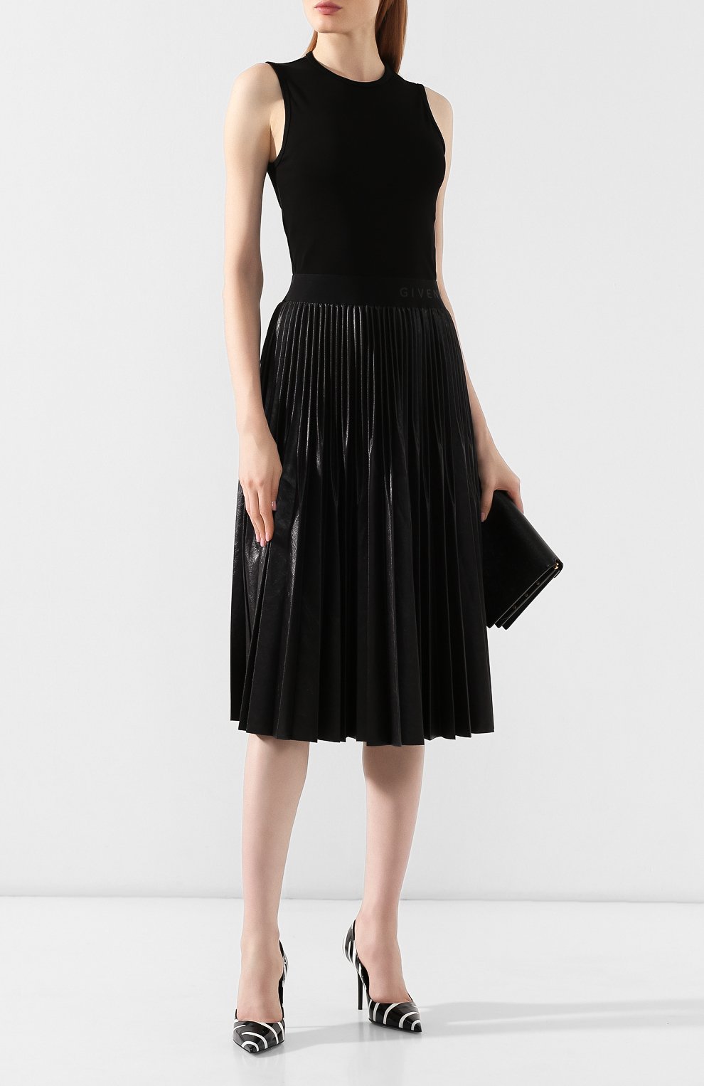 Платье из вискозы GIVENCHY черного цвета по цене 181500 руб., арт. BW20PM3Z26, фото 2 Платье из вискозы GIVENCHY, арт. BW20PM3Z26, фото 2