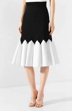 Женская юбка ALEXANDER MCQUEEN черно-белого цвета, арт. 610728/Q1AMC | Фото 3 (Материал внешний: Синтетический материал, Вискоза; Длина Ж (юбки, платья, шорты): Миди; Статус проверки: Проверена категория; Женское Кросс-КТ: Юбка-одежда; Драгоценные камни: Проставлено; Материал сплава: Проставлено)