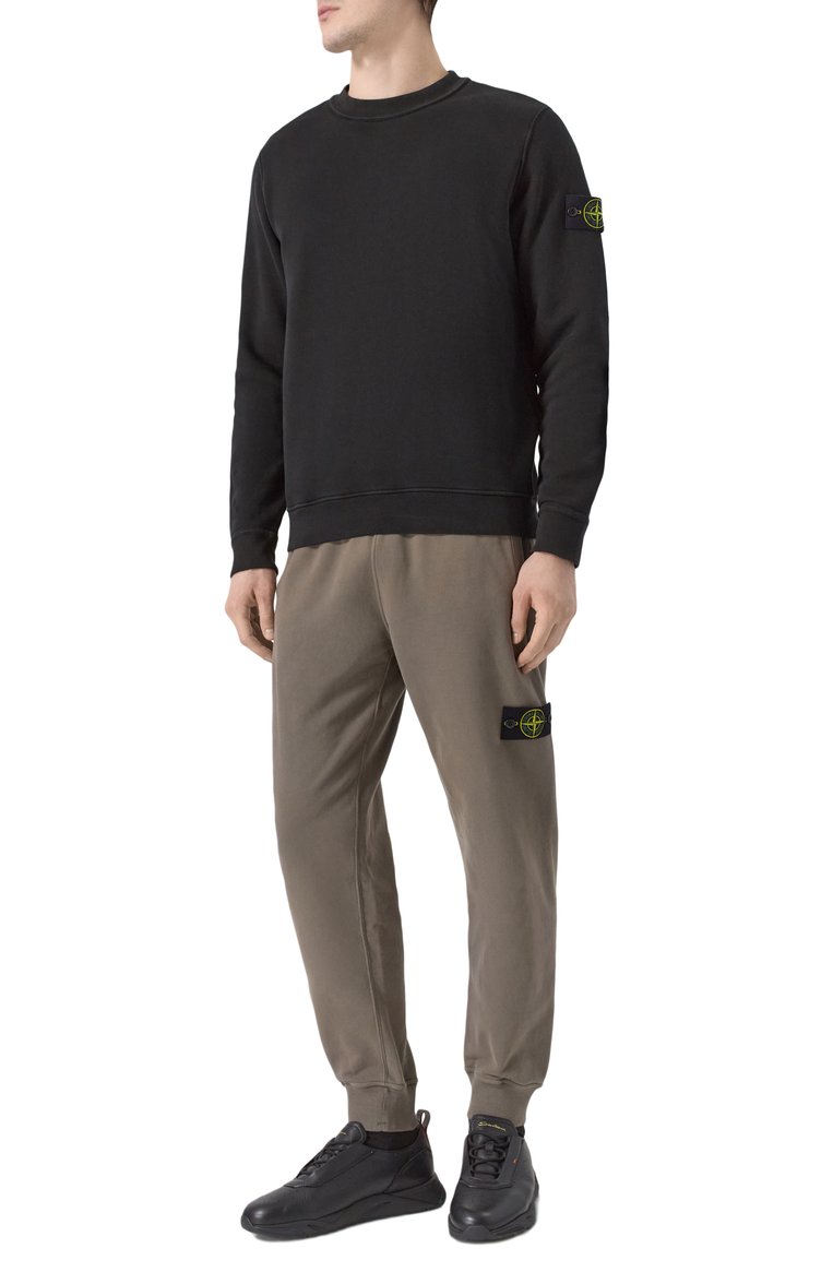 Мужской хлопковый свитшот STONE ISLAND черного цвета, арт. 811561241 | Фото 2 (Длина (для топов): Стандартные; Материал сплава: Проставлено; Рукава: Длинные; Драгоценные камни: Проставлено; Мужское Кросс-КТ: свитшот-одежда; Принт: Без принта; Стили: Спорт-шик; Материал внешний: Хлопок)