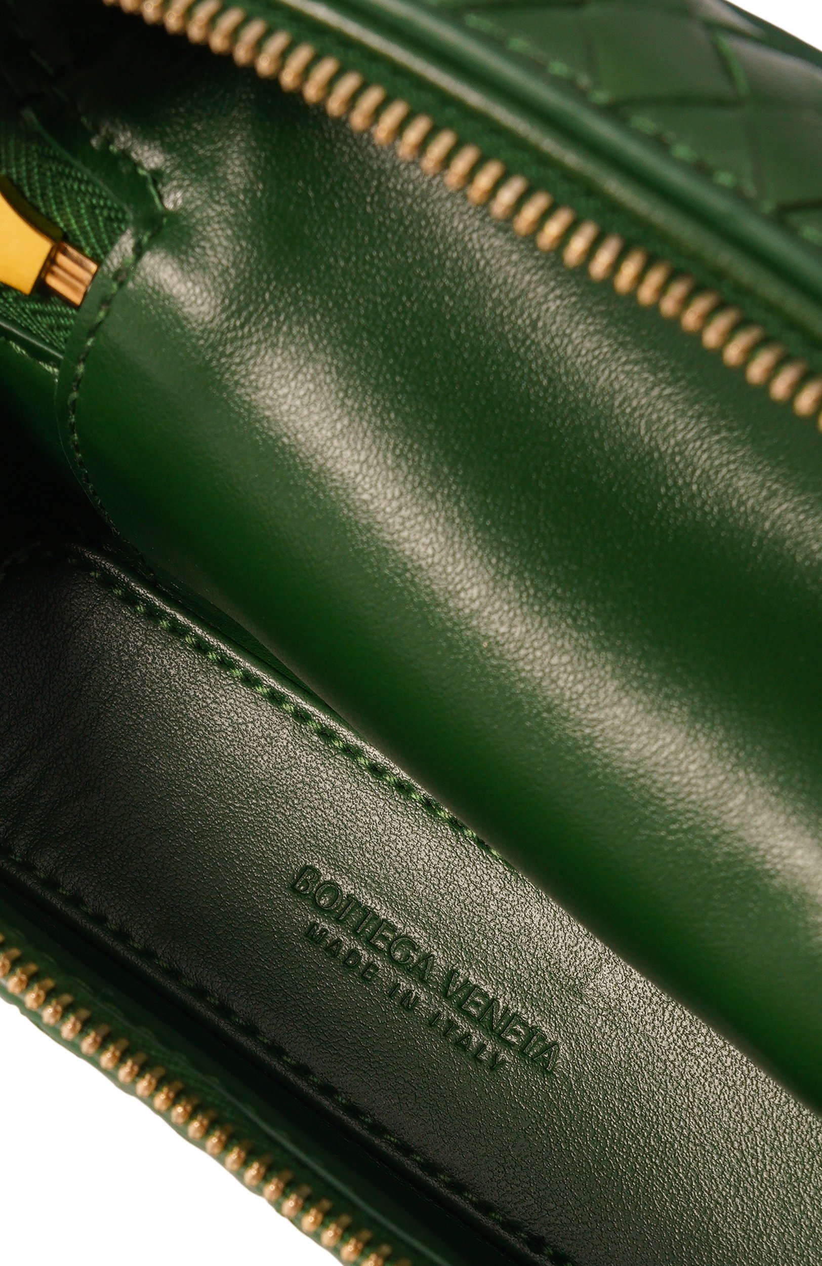 Сумка candy bang bang BOTTEGA VENETA зеленого цвета по цене 197000 руб., арт. 875454/V0HW0, фото 5 Сумка candy bang bang BOTTEGA VENETA, арт. 875454/V0HW0, фото 5