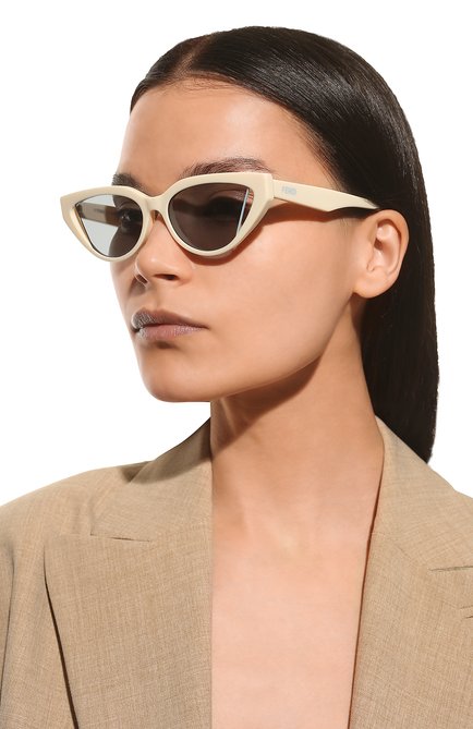 Женские солнцезащитные очки FENDI, арт. FE40009I 25C